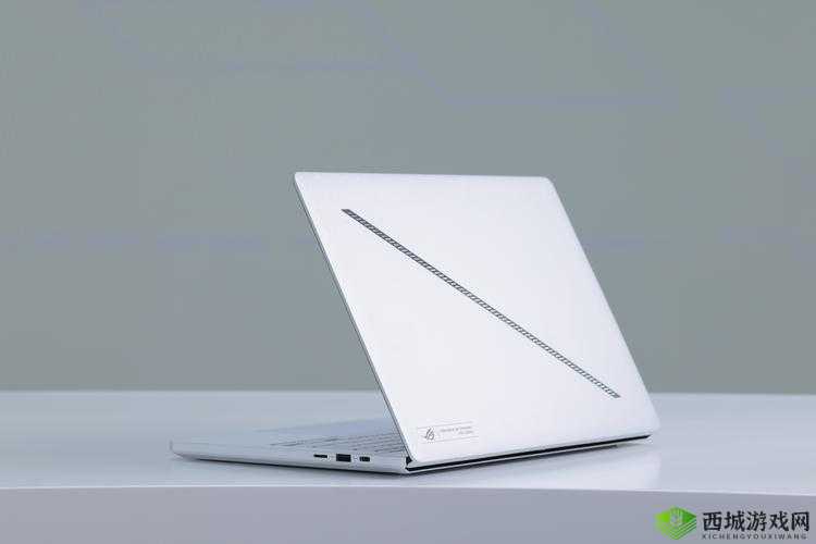 18 岁 macbook pro 高清功能：流畅办公、创意设计的绝佳选择